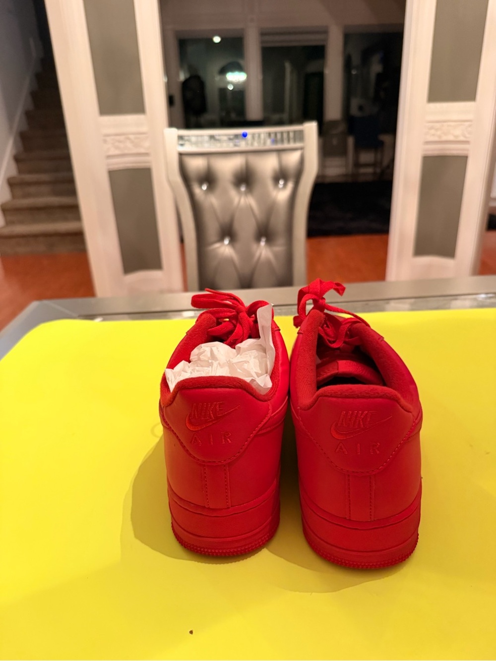 Nike Red Low-Top Sneakers - Picture 3 of 4